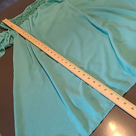 Free 2 luv sz 2X cold shoulder blouse - Picture 4 of 10